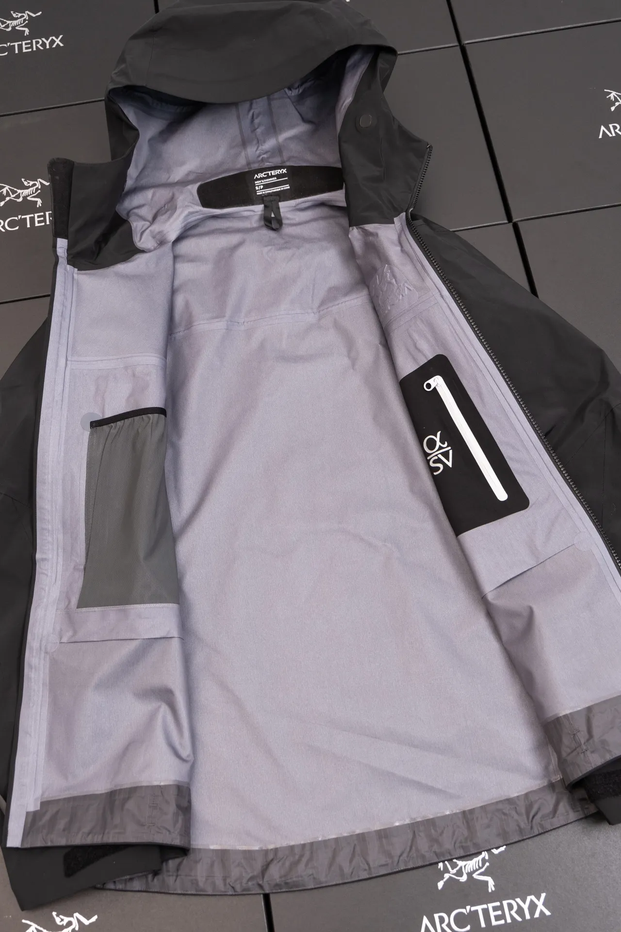 Quality ARC'TERYX SV Arcteryx Alpha SV GTX Same Style S XXL Premium ～ ！ ， 。 Recco ， ， ！ Authentic Gore-Tex ： 100% ＋ ＋20d ( )＋ Authentic ！ ！ ～ ， 。 。 ， ， ， 。 ， Quality 。 😊 Quality ！ Size：S/M/L/XL/XXL ： 81 83 86 88 90 ：117 122 128 132 136 ： 59 61 64 66 68 ： 53 55 58 60 62 S 80-120 M 110-150 L 140-170 XL 160 XXL 180 os ～